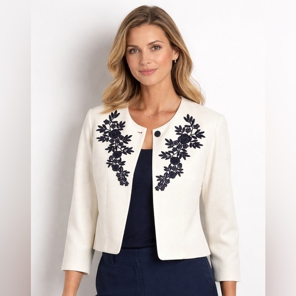 Danny & Nicole Jackets & Blazers - Danny & Nicole Ivory Cropped Blazer Embroidered Floral Jacket 16